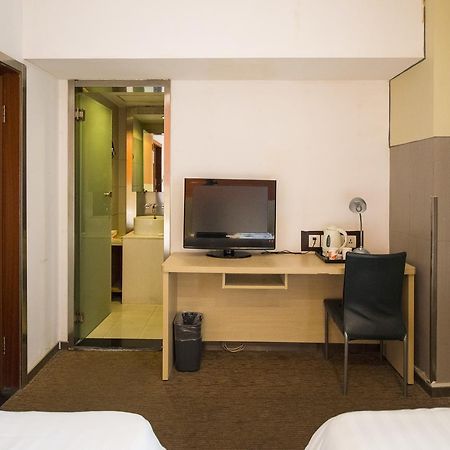 Motel Shenzhen Longgang Longcheng Square Metro Station エクステリア 写真