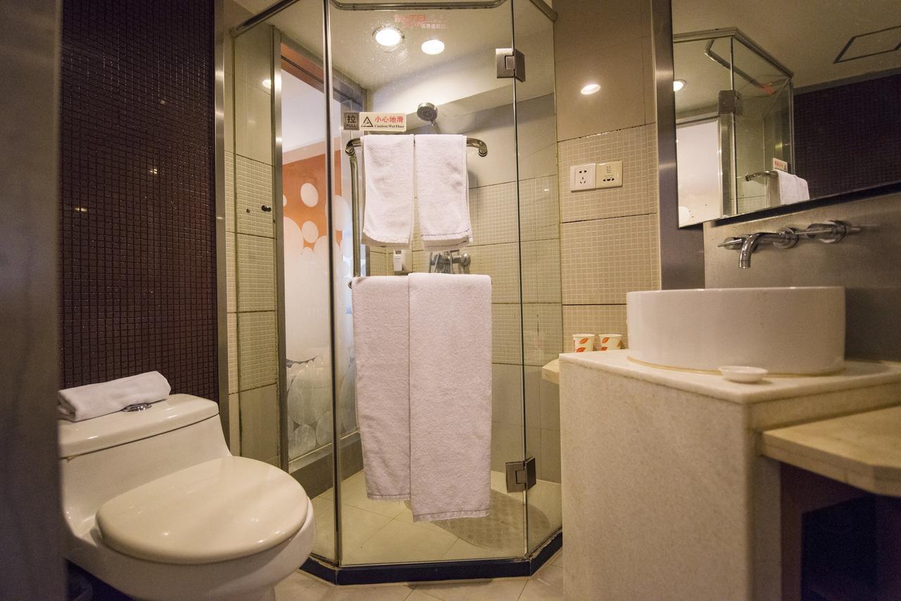 Motel Shenzhen Longgang Longcheng Square Metro Station エクステリア 写真